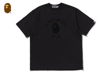 COLOR STONE COLLEGE RELAXED FIT TEE