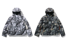 TREE EDGE CAMO METAL LOGO DOWN JACKET