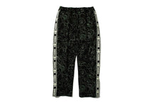 【 BAPE X 88RISING 】GLOW IN THE DARK CAMO TRACK PANTS