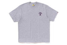 COLLEGE ONE POINT RELAXED FIT TEE
