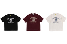 SPRAY PRINT COLLEGE LOGO RELAXED FIT TEE
