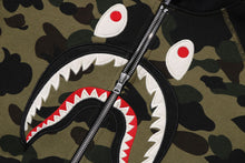 1ST CAMO SHARK PATCH ZIP HOODIE