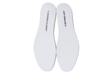 【 BAPE X REEBOK 】CLUB C