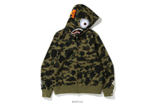 【 BAPE X MINIONS 】1ST CAMO SHARK FULL ZIP HOODIE