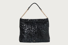 CAMO QUILTING CHAIN HANDLE TOTE BAG