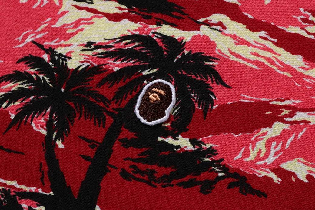 【A BATHING APE】3色展開 PALM TREE CAMO ONE POINT FIT TEE PALM TREE CAMO ONE POINT RELAXED FIT TEE | bape.com