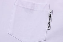 LINE CAMO FLAG LABEL POCKET TEE