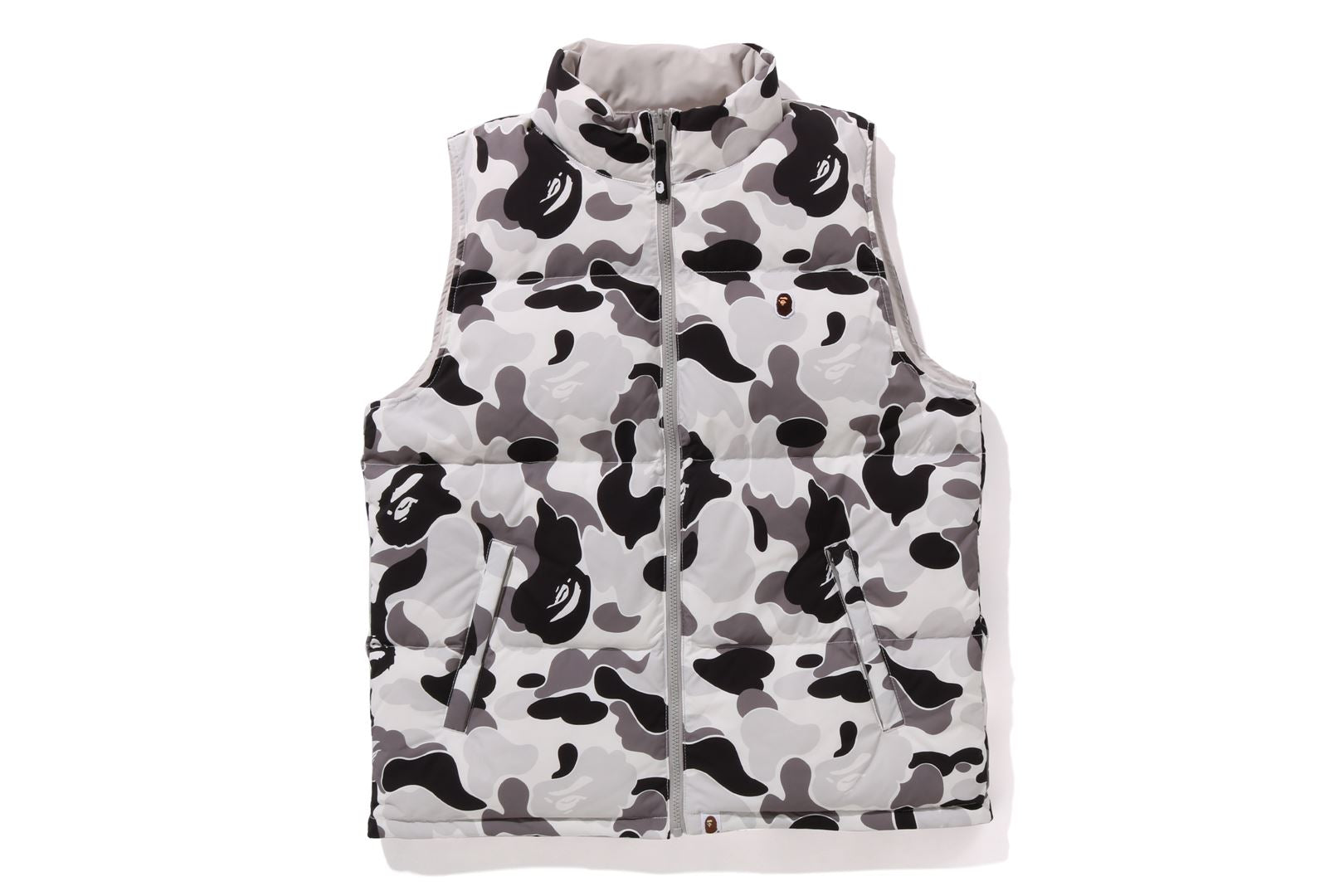 定価15.4万 AKM CAMO SKI HOOD DOWN VEST MダウンAKMはこちらの素材にO