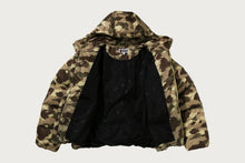 COLOR CAMO DOWN JACKET
