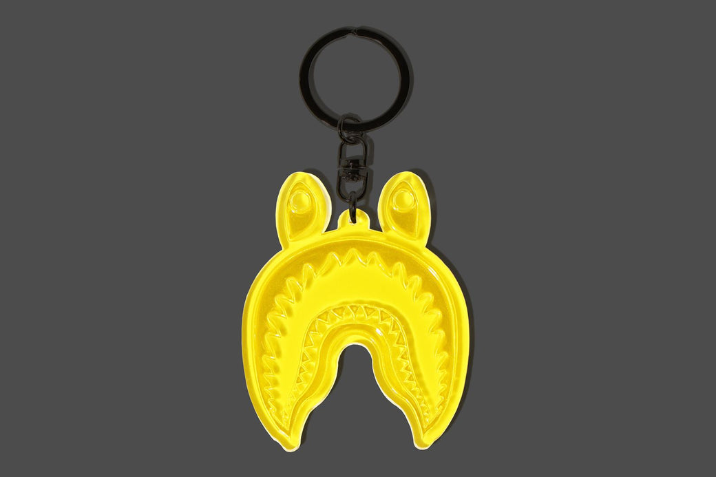 SHARK REFLECTIVE KEYCHAIN | bape.com
