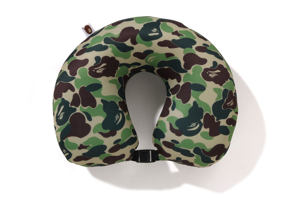 アウトドア寝具 BAPE ABC Camo 2way Neck Pillows ABC CAMO 2WAY APE HEAD NECK PILLOW TRAVEL | bape.com