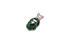 【 BAPE X STRAY KIDS 】FOXI.NY METAL PIN