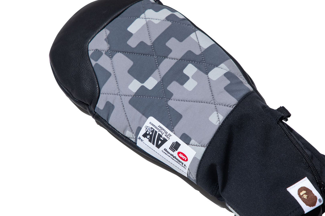 BAPE BY KAZUKI KURAISHI 】UAP CAMO GLOVES | bape.com