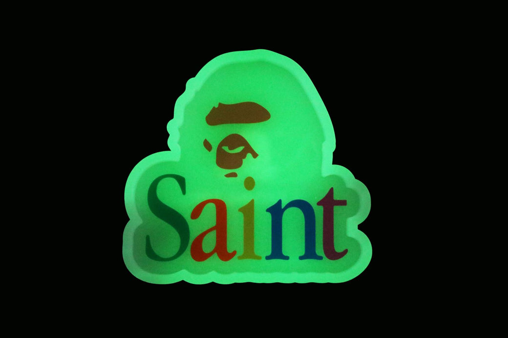 BAPE X SAINT MXXXXXX 】GLOW IN THE DARK TRAY | bape.com