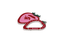 STRAWBERRY APE HEAD CARABINER