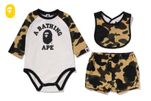 1ST CAMO COLLEGE BABY GIFT SET