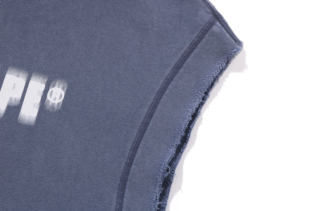 STUDDED GARMENT DYE LOGO SLEEVELESS PULLOVER HOODIE | bape.com