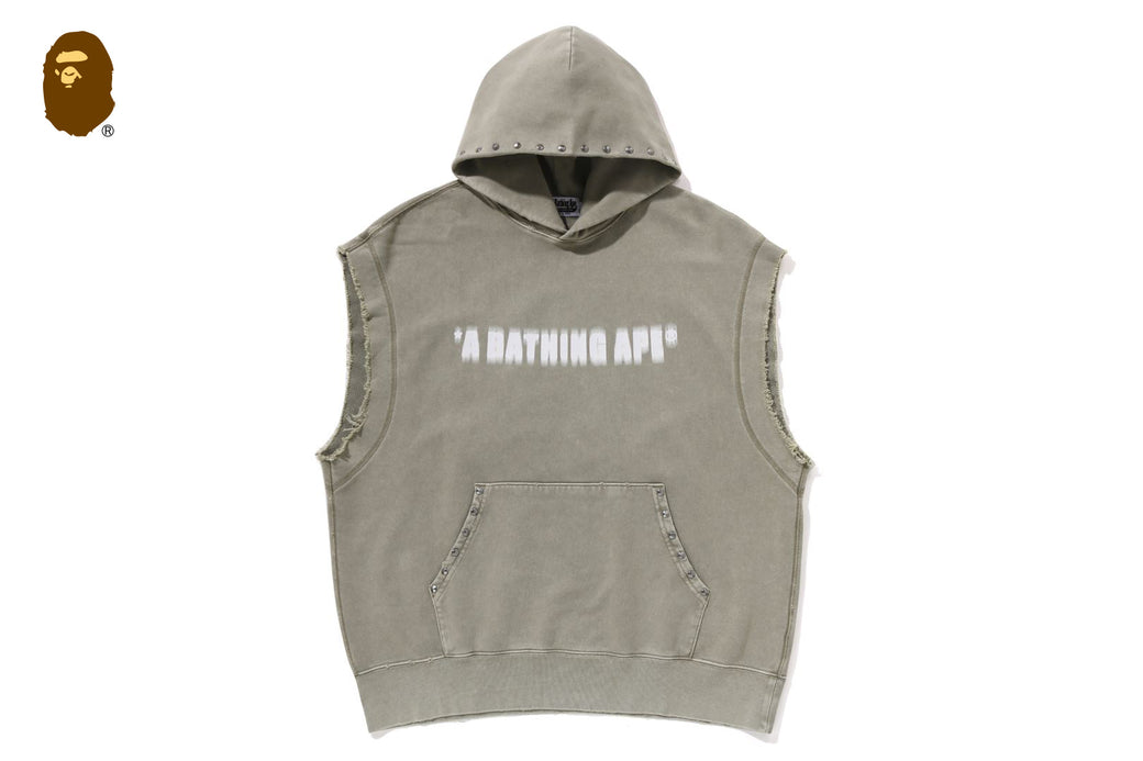 STUDDED GARMENT DYE LOGO SLEEVELESS PULLOVER HOODIE | bape.com