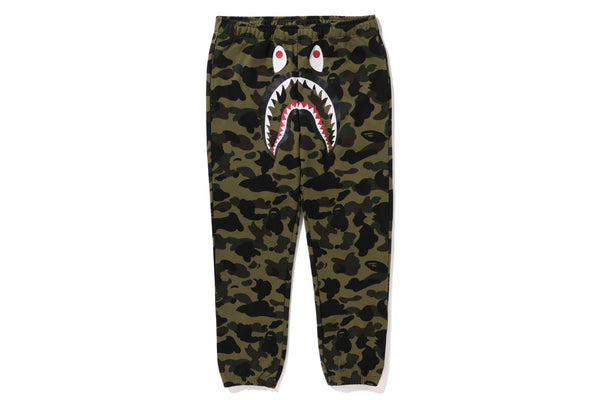 1ST CAMO SHARK SWEAT PANTS | bape.com