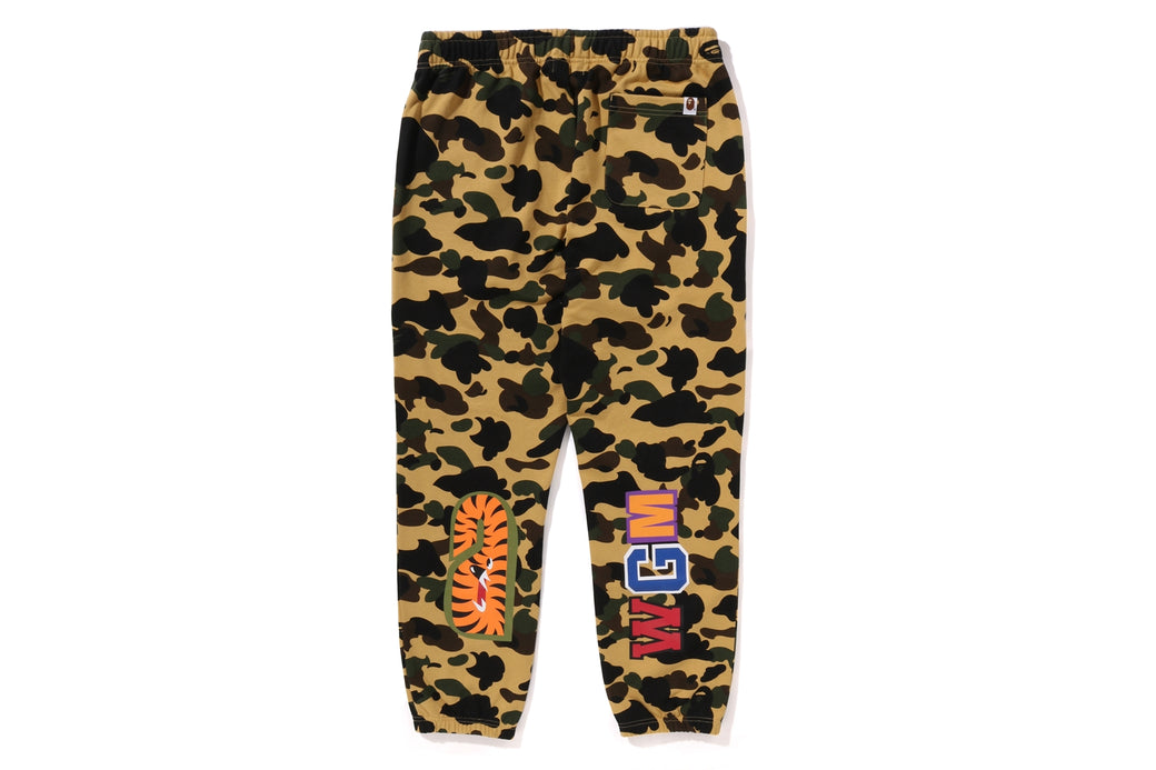 1ST CAMO SHARK SWEATPANTS | bape.com