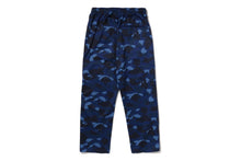 COLOR CAMO METAL LOGO RELAXED FIT TRACK SWEAT PANTS