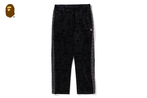 パンツ BAPE BLACK PAISLEY LEATHER TRIMMED SOLID CAMO VELOUR METAL ONE POINT RELAXED FIT TRACK PANTS | bape.com