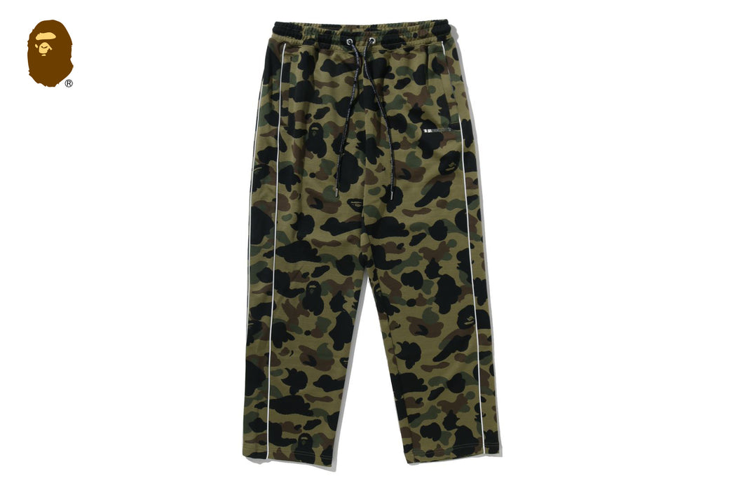 1ST CAMO A BATHING APE LOGO RELAXED FIT TRACK SWEATPANTS | bape.com