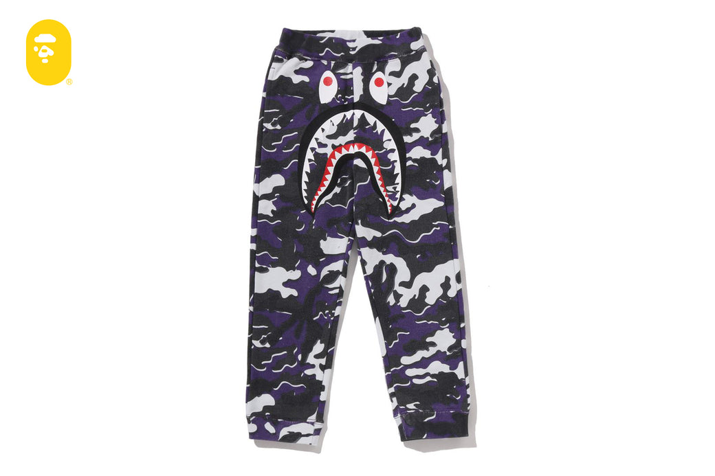 GLITCH WOODLAND CAMO SHARK SWEAT PANTS | bape.com