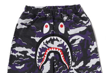 GLITCH WOODLAND CAMO SHARK SWEAT PANTS