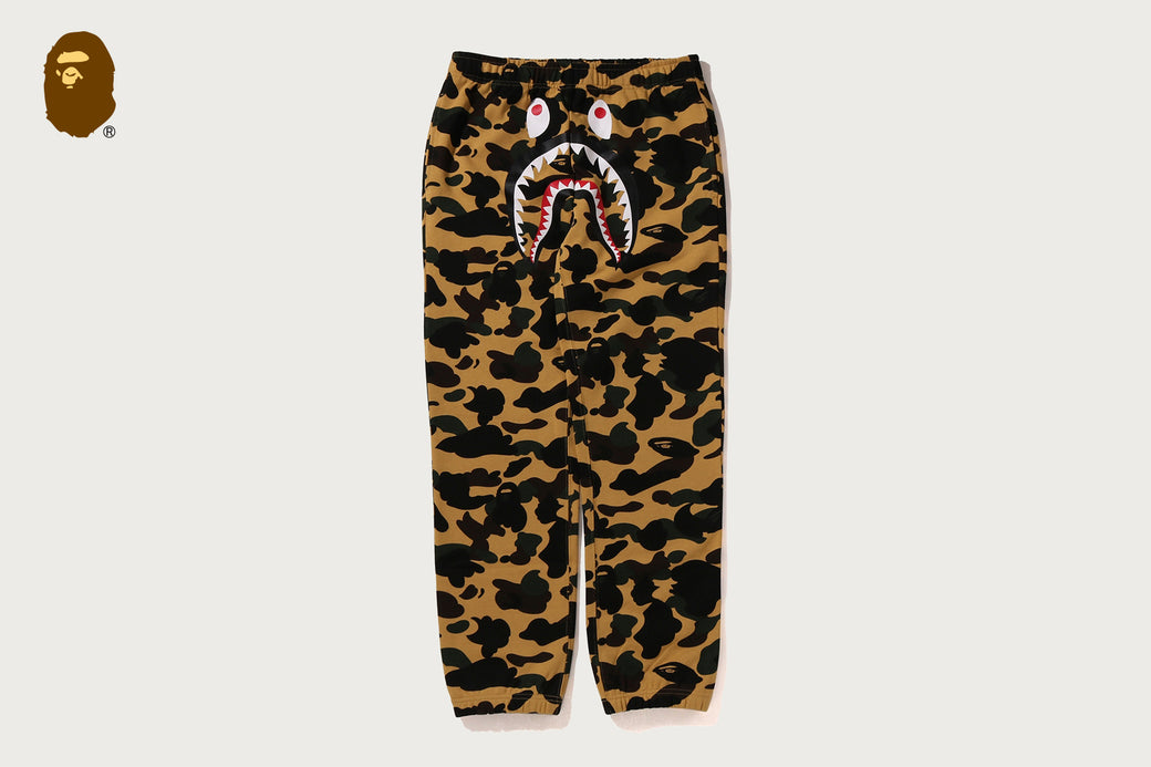 ape アベイシングエイプ KAWS スウェットパンツ ハーフパンツ 猫cats