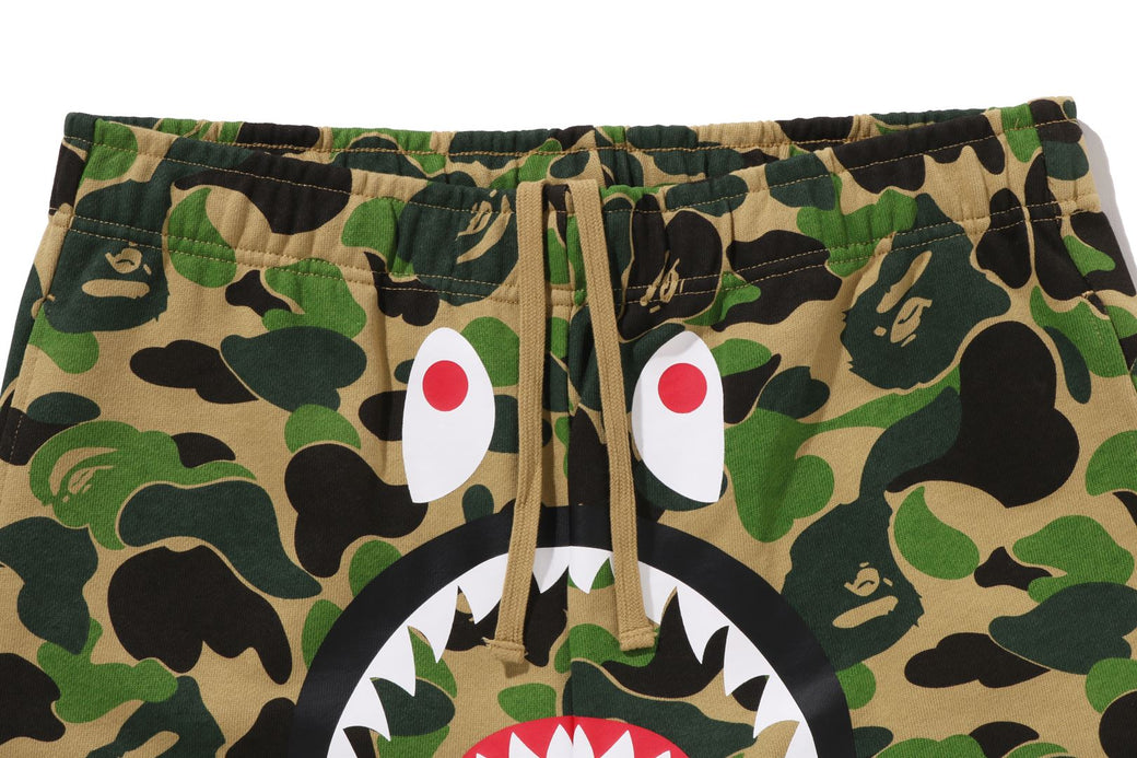 ABC CAMO SHARK SWEAT SHORTS | bape.com