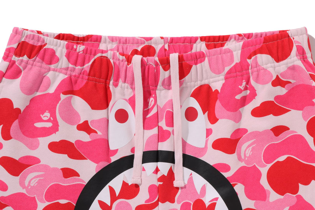 ABC CAMO SHARK SWEAT SHORTS | bape.com
