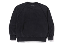 WASHED EFFECT  COLLEGE PATCH RELAXED FIT CREWNECK SWEAT