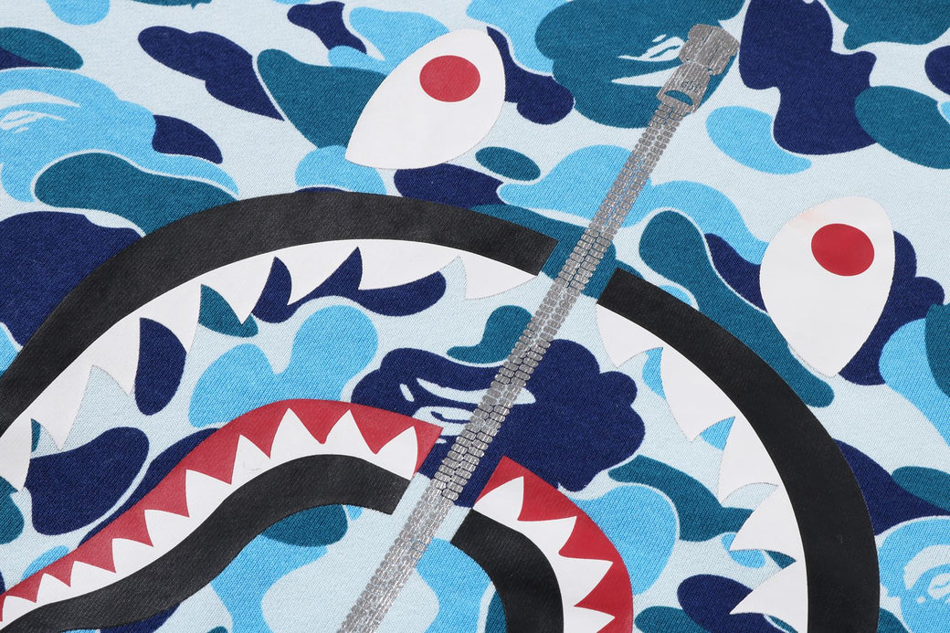【A BATHING APE】3色展開 ABC CAMO SHARK CREWNECK SWEATSHIRT ABC CAMO SHARK CREWNECK SWEATSHIRT | bape.com