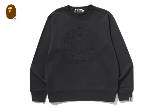 EMBOSS BUSY WORKS CREWNECK SWEATSHIRT