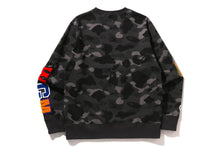 COLOR CAMO SHARK CREWNECK SWEATSHIRT