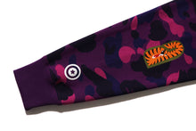 COLOR CAMO SHARK CREWNECK SWEATSHIRT