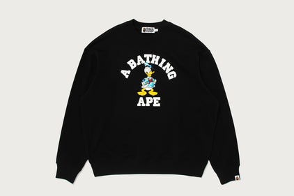 【 BAPE X DISNEY 】DONALD DUCK COLLEGE RELAXED FIT CREWNECK