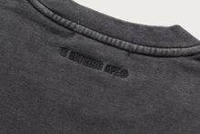 GARMENT DYED ONE POINT RELAXED FIT CREWNECK SWEATSHIRT