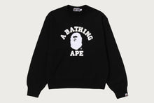 COLLEGE FUR PATCH CREWNECK SWEATSHIRT