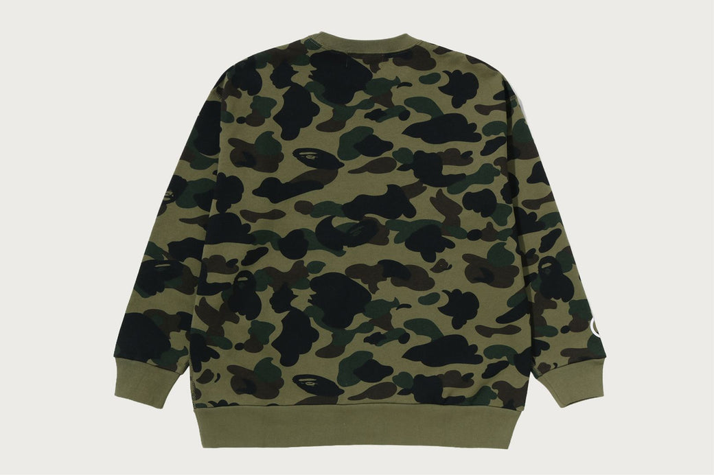 1ST CAMO SHARK RELAXED FIT CREWNECK SWEATSHIRT | bape.com