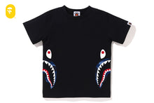 COLOR CAMO SIDE SHARK TEE
