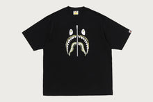 SPLASH CAMO SHARK FACE RELAXED FIT TEE