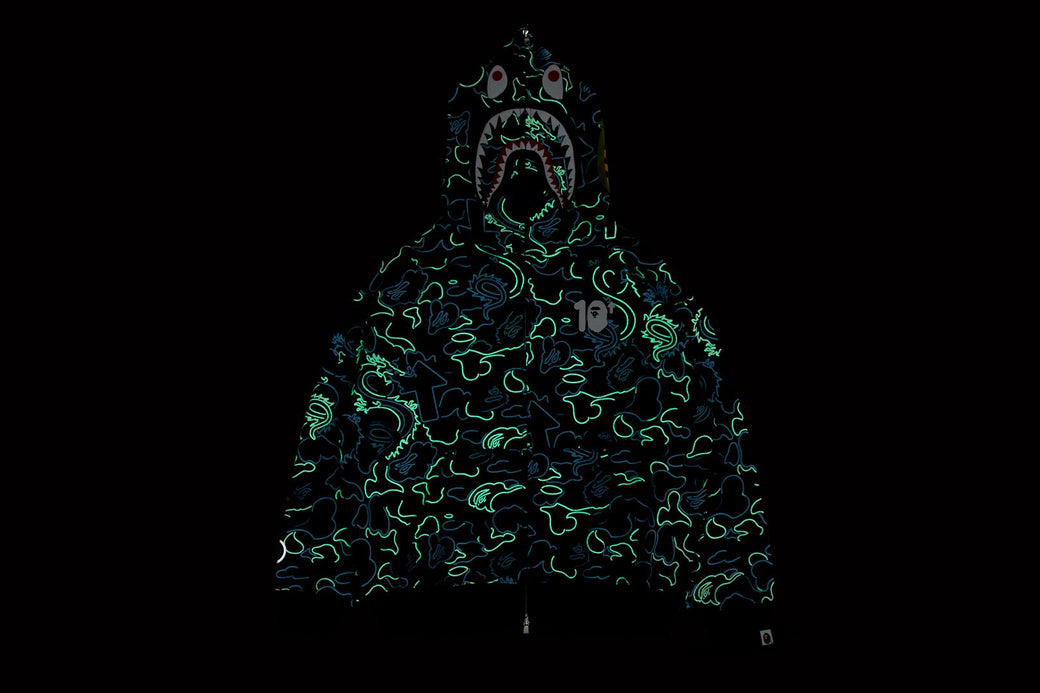 BAPE 88RISING GLOW IN THE DARK シャークパーカー BAPE X 88RISING 】GLOW IN THE DARK CAMO SHARK FULL ZIP HOODIE
