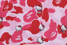 【 BAPE X HELLO KITTY 】CAMO ZIP HOODIE