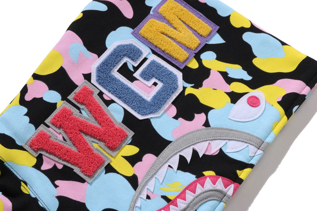 Bapeパーカー MULTI CAMO SHARK CROPPED HOODIE NEW MULTI CAMO SHARK CROPPED FULL ZIP HOODIE | bape.com