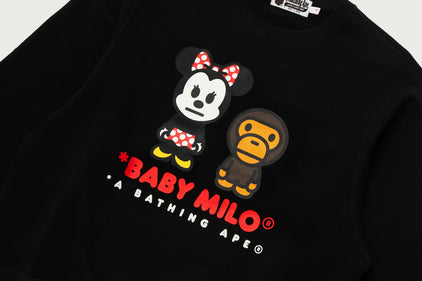 【 BAPE X DISNEY 】MINNIE MOUSE BABY MILO CREWNECK SWEATSHIRT