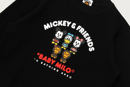 【 BAPE X DISNEY 】MICKEY & FRIENDS BABY MILO CREWNECK SWEATSHIRT