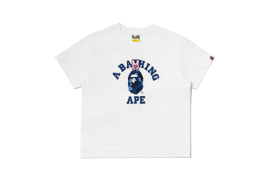 【 BAPE X STRAY KIDS 】DWAEKKI COLLEGE TEE