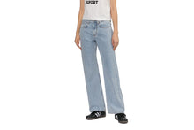 PU BADGE WASHED STRAIGHT CUT JEANS